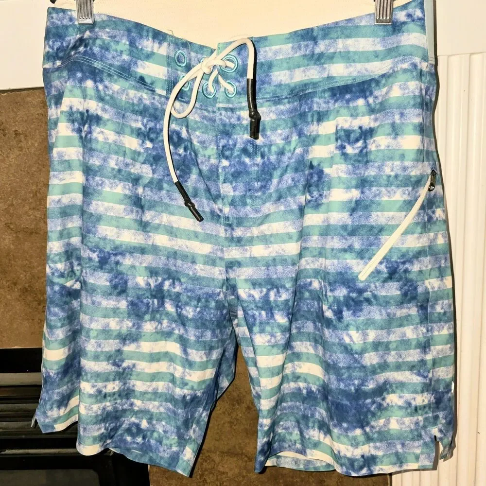 LULULEMON Sz 32 Stretch Blue Digital Swim Trunks Beach Surf Logo Board Shorts